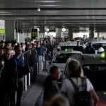 Elektriklerin kesildiği ülkede OHAL ilan edildi