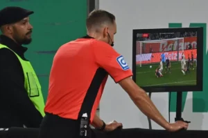 Verdiği kararla günlerce konuşulan hakem Galatasaray maçına atandı